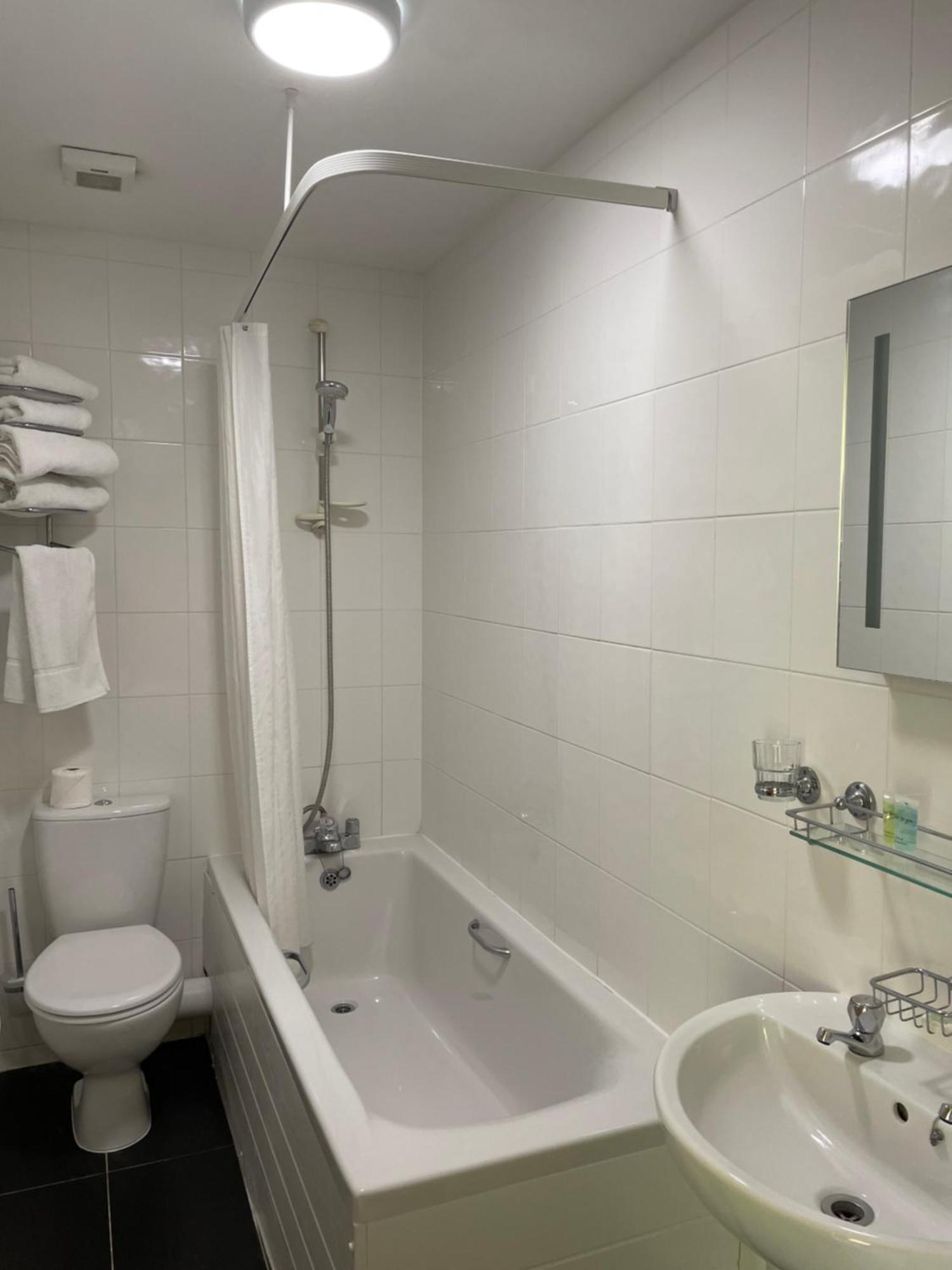 Keats Green Hotel شانكلين المظهر الخارجي الصورة