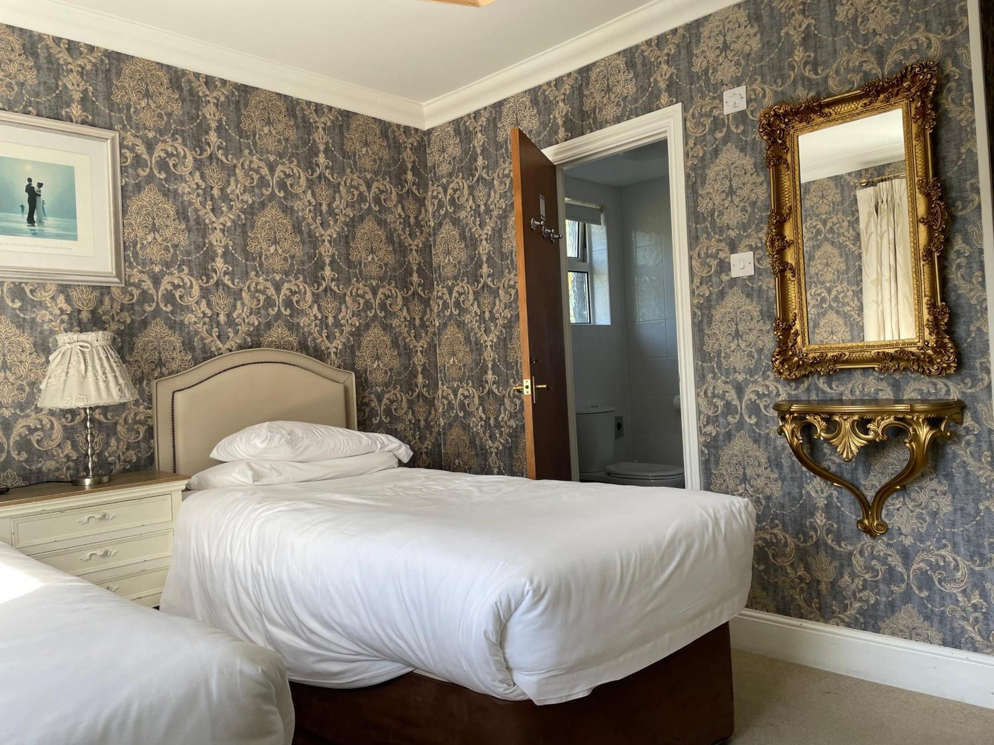 Keats Green Hotel شانكلين المظهر الخارجي الصورة