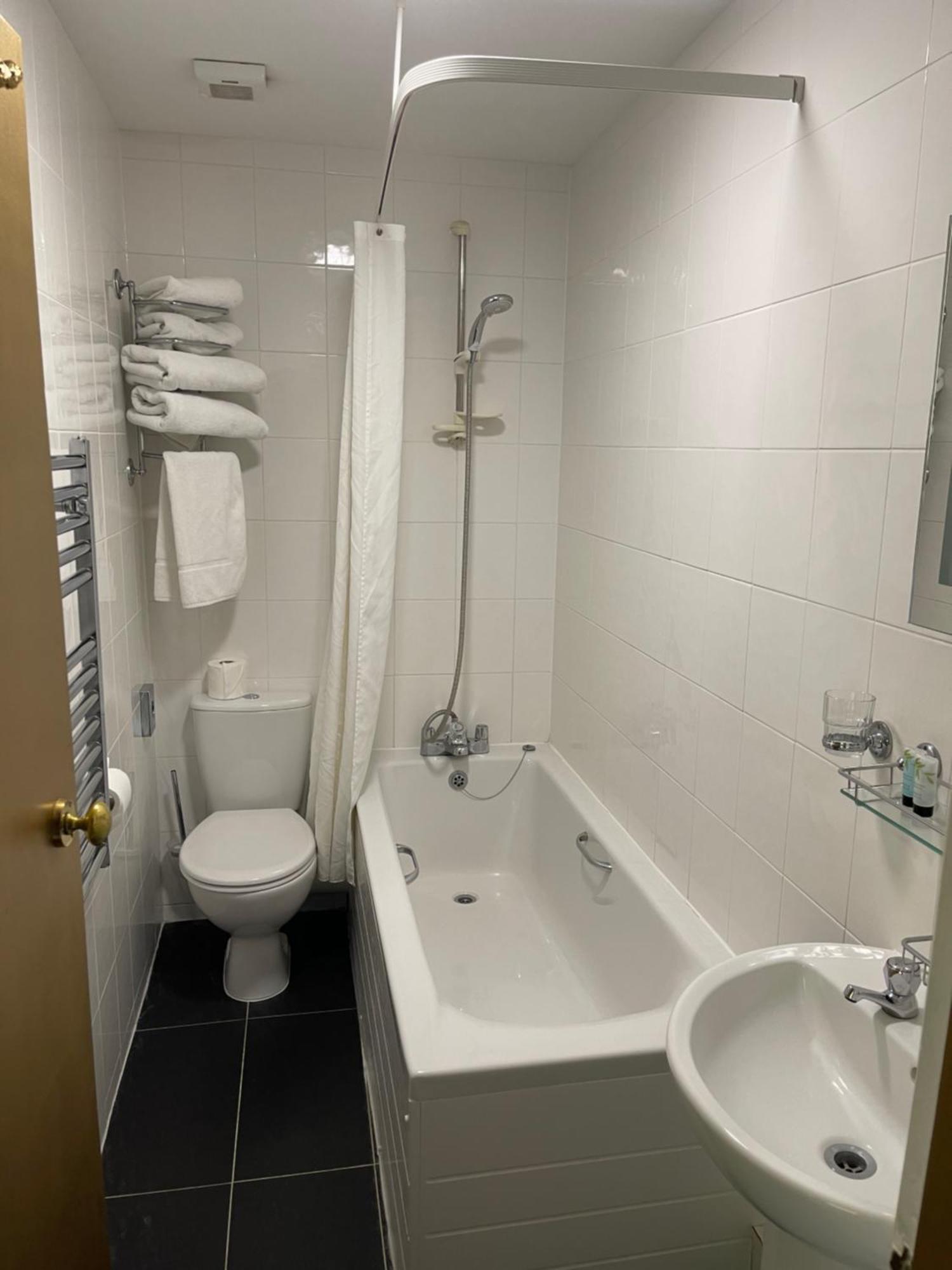 Keats Green Hotel شانكلين المظهر الخارجي الصورة